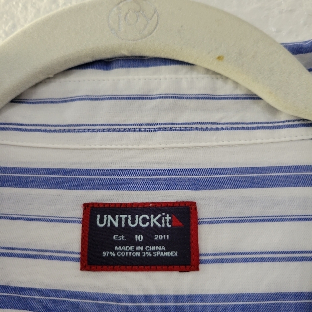 UNTUCKit Pinot Perse Shirt, Striped Blue White Long Sleeve Button Up NWT SZ 10 - Picture 7 of 9